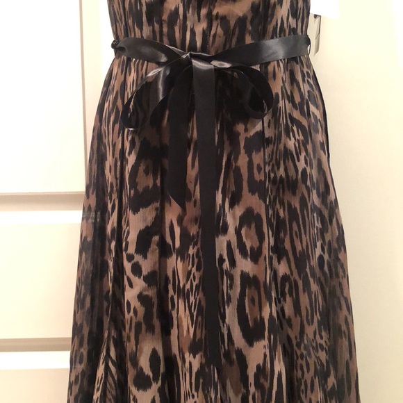 NWT Sandra Darren animal print sz 10 with detachable black satin bow - Picture 5 of 6